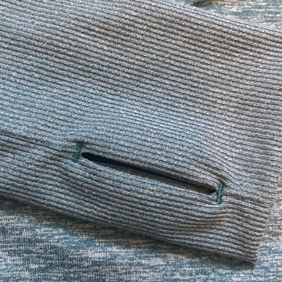 Nike pullover - Picture 3 of 3